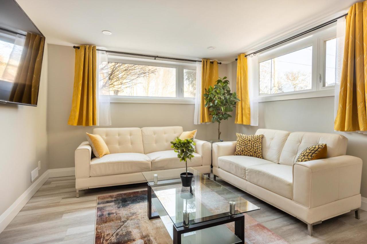Entire 2 Bedroom Apartment Downtown - U1 Kitchener Ngoại thất bức ảnh