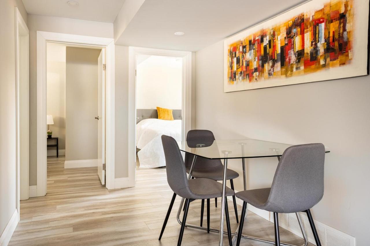 Entire 2 Bedroom Apartment Downtown - U1 Kitchener Ngoại thất bức ảnh